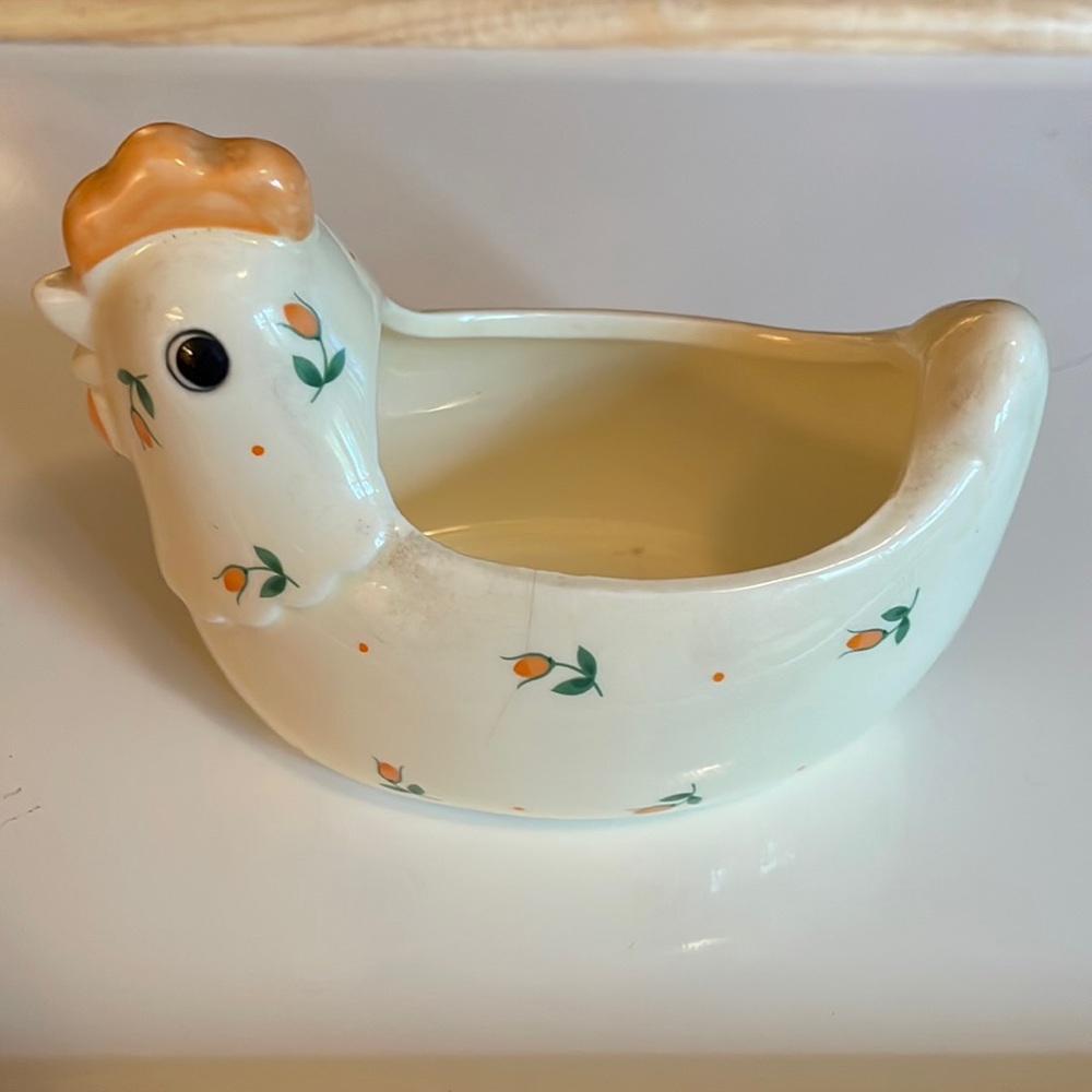 Cream Chicken Open Design Intricate Peach Tulips All Over Ceramic Chick